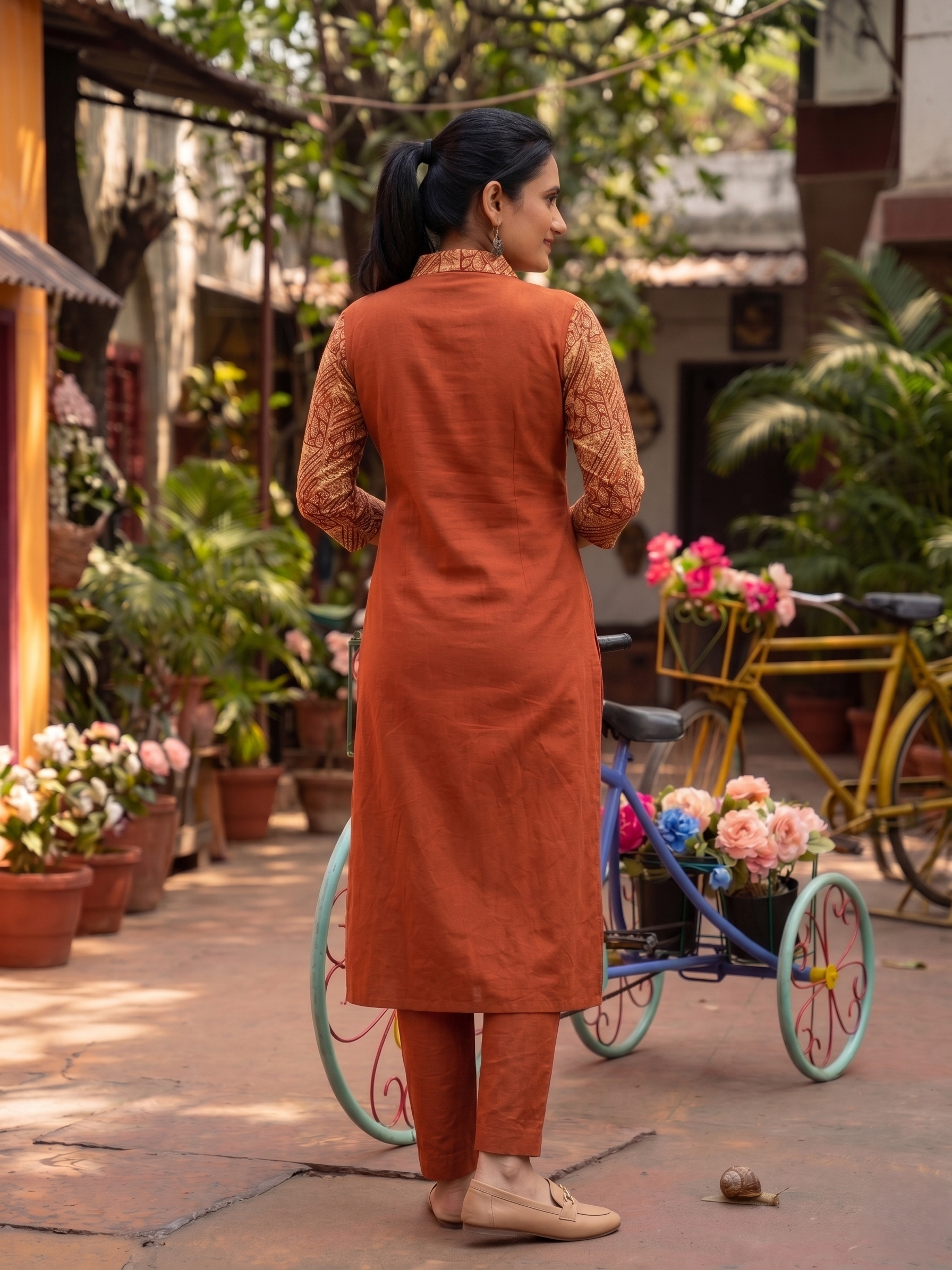Cotton kurta with kalamkari collar and sleeves, wooden button details with Pocket , Rust , KH1087