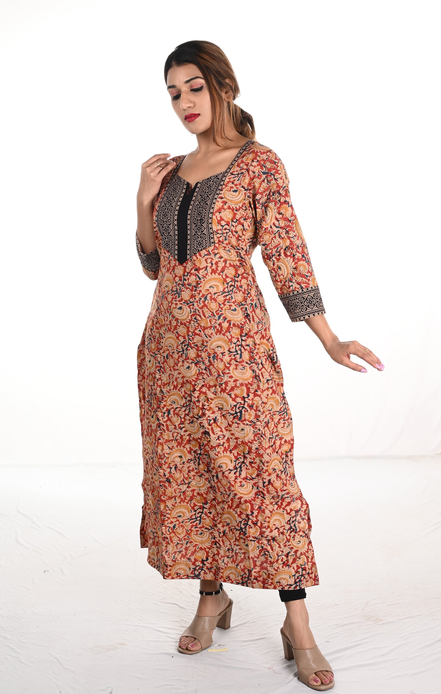 Kalamkari Cotton Y neck Straight cut Kurta with Ajrakh Patches , Maroon, KK1075