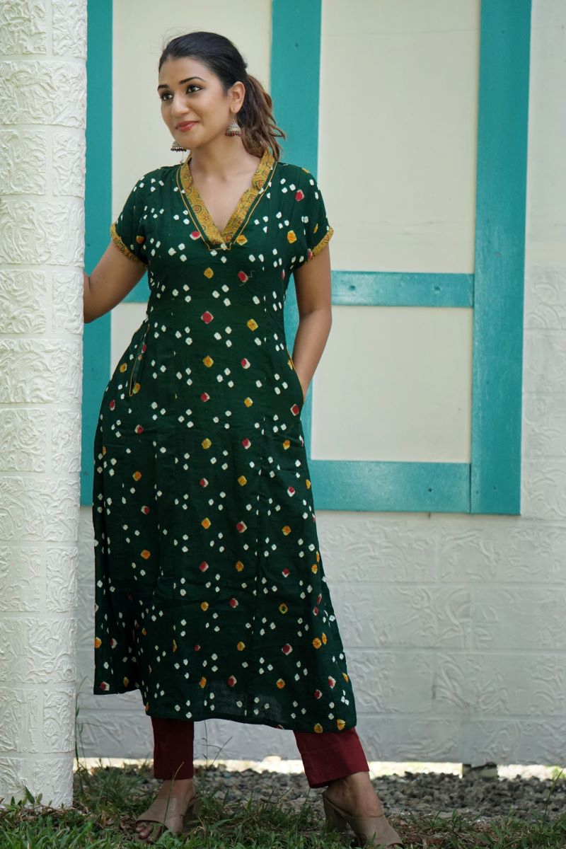 Bandhani Cotton V-collar Paneled A Line kurta with Mega Sleeves and Pockets, Bottle Green, KP1092