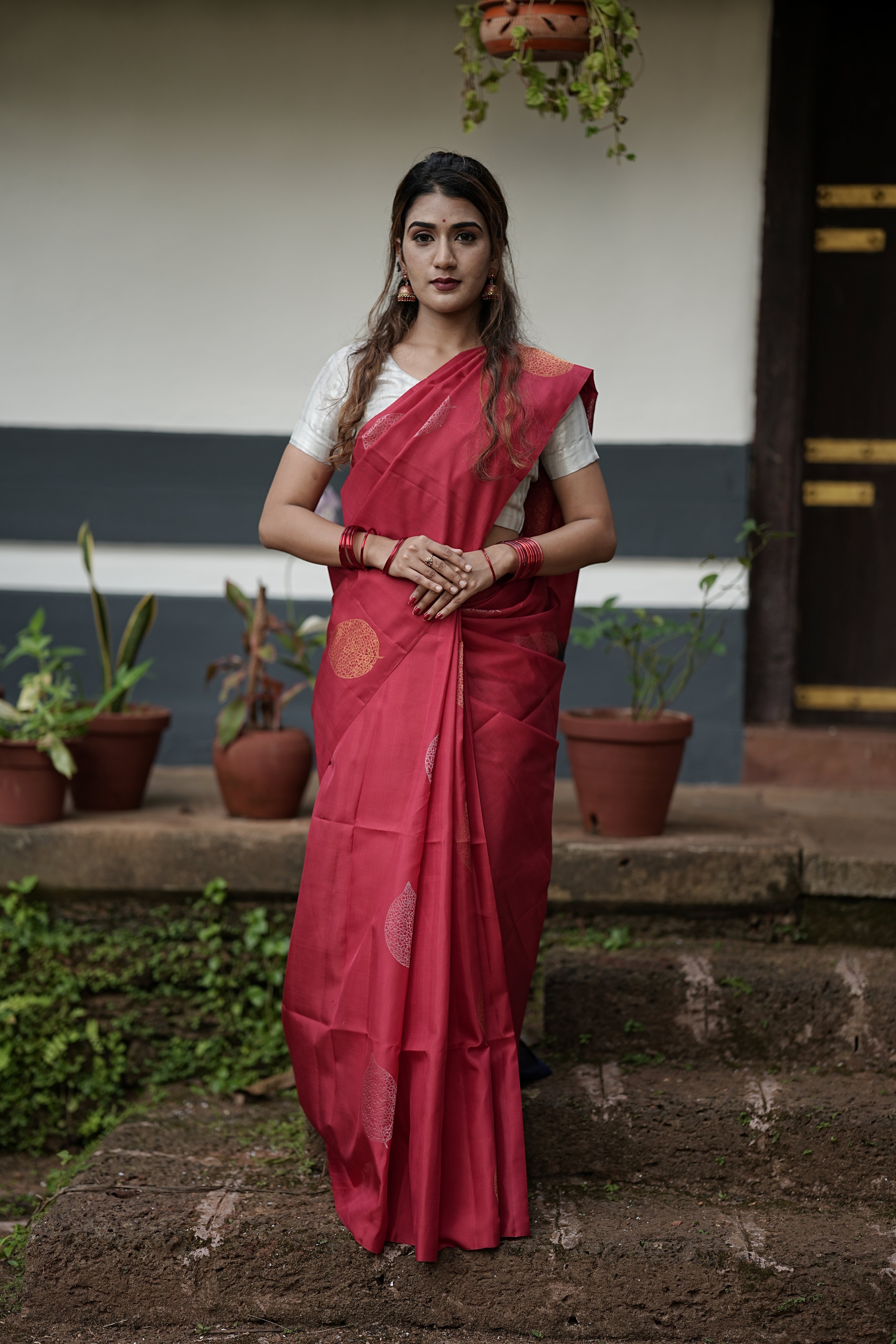 Pure Kanchipuram Soft Silk Borderless Saree with Pure Gold & Silver Zari Butta & Plain Navy blue Blouse Piece, Red - Navy blue, SK1002