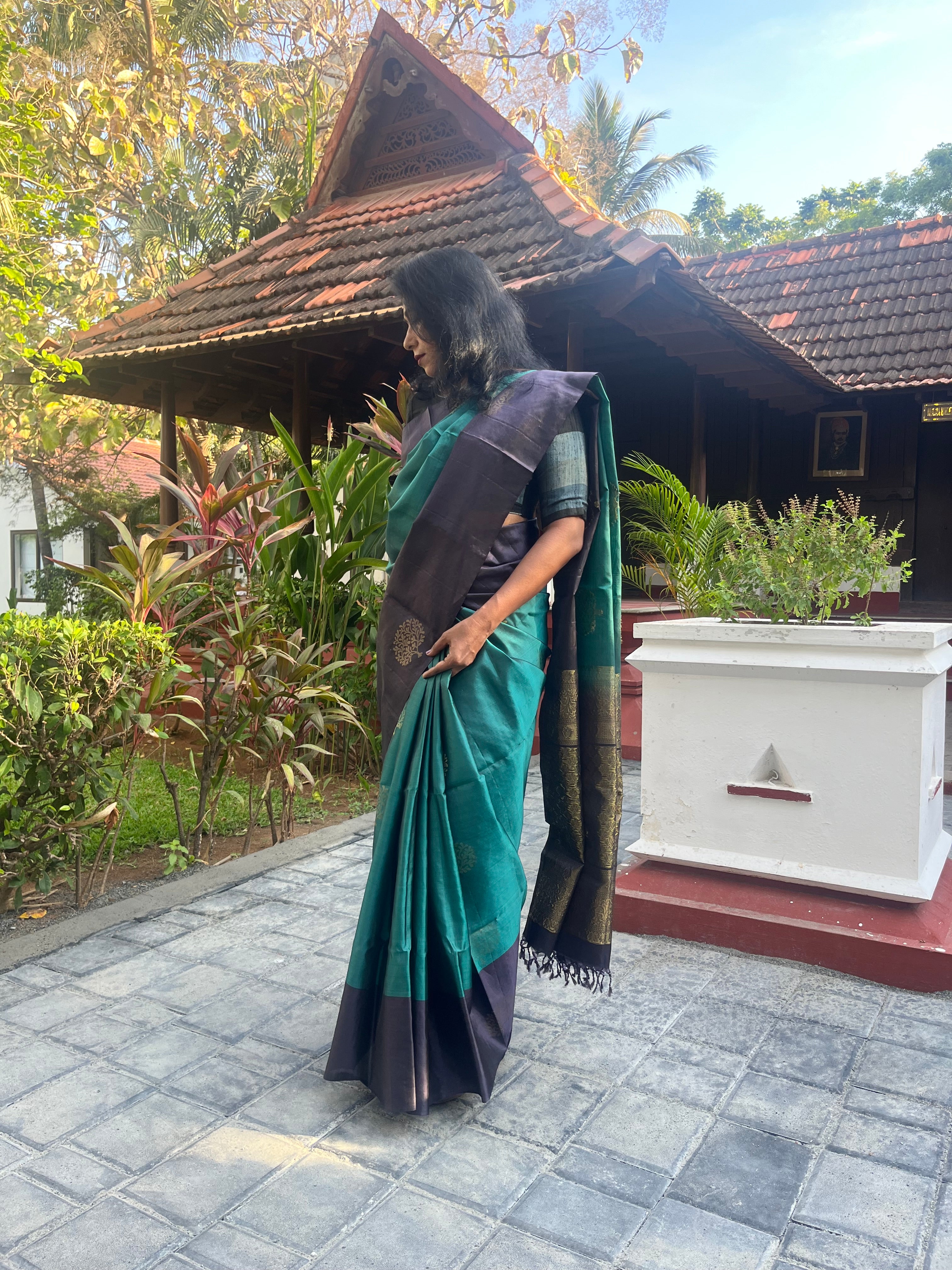 Pure Kanchipuram Soft Silk Saree with Pure Golden Butta, Contrast Border & Plain Grey Blouse Piece, Teal Green - Dark Grey, SK1006