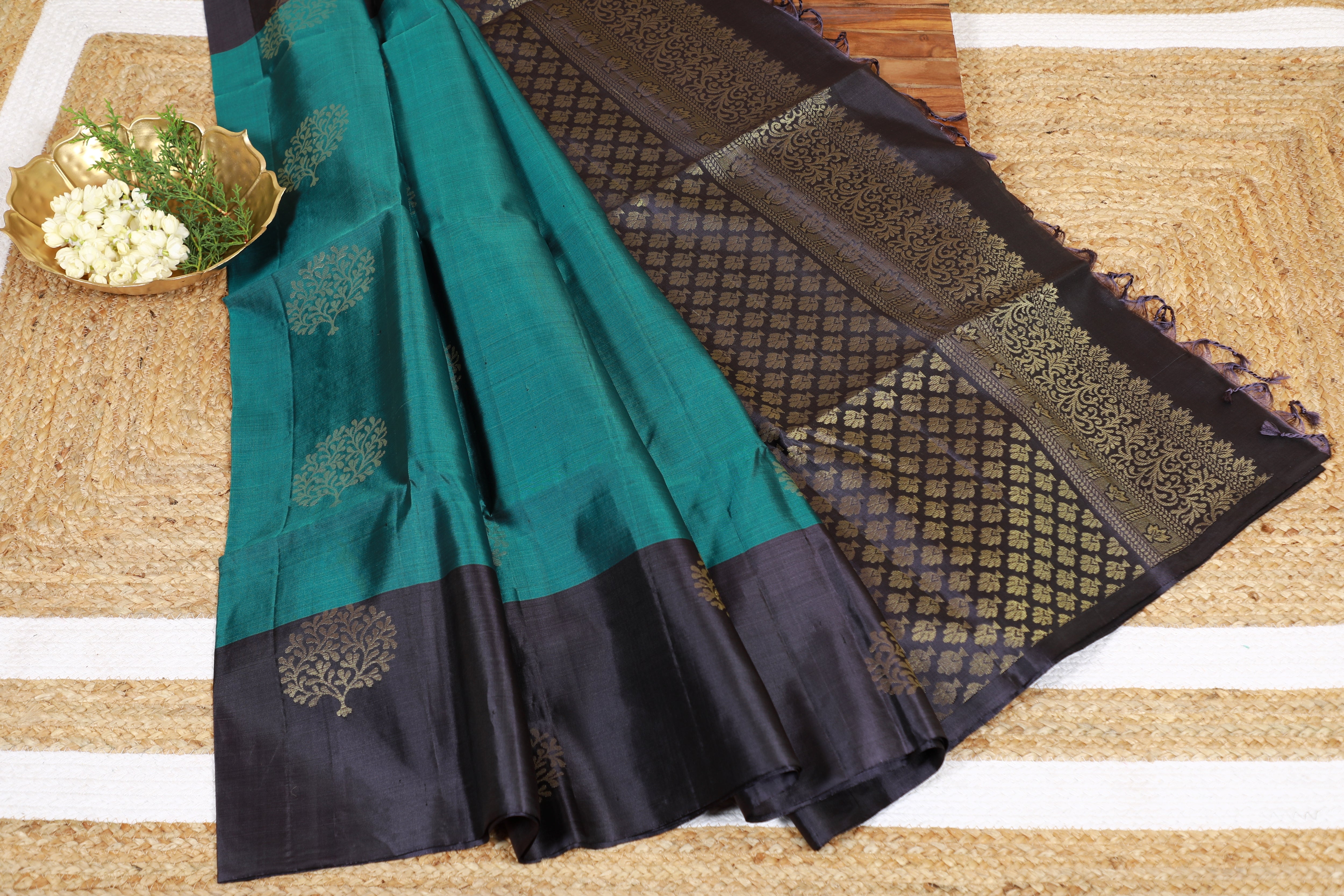 Pure Kanchipuram Soft Silk Saree with Pure Golden Butta, Contrast Border & Plain Grey Blouse Piece, Teal Green - Dark Grey, SK1006