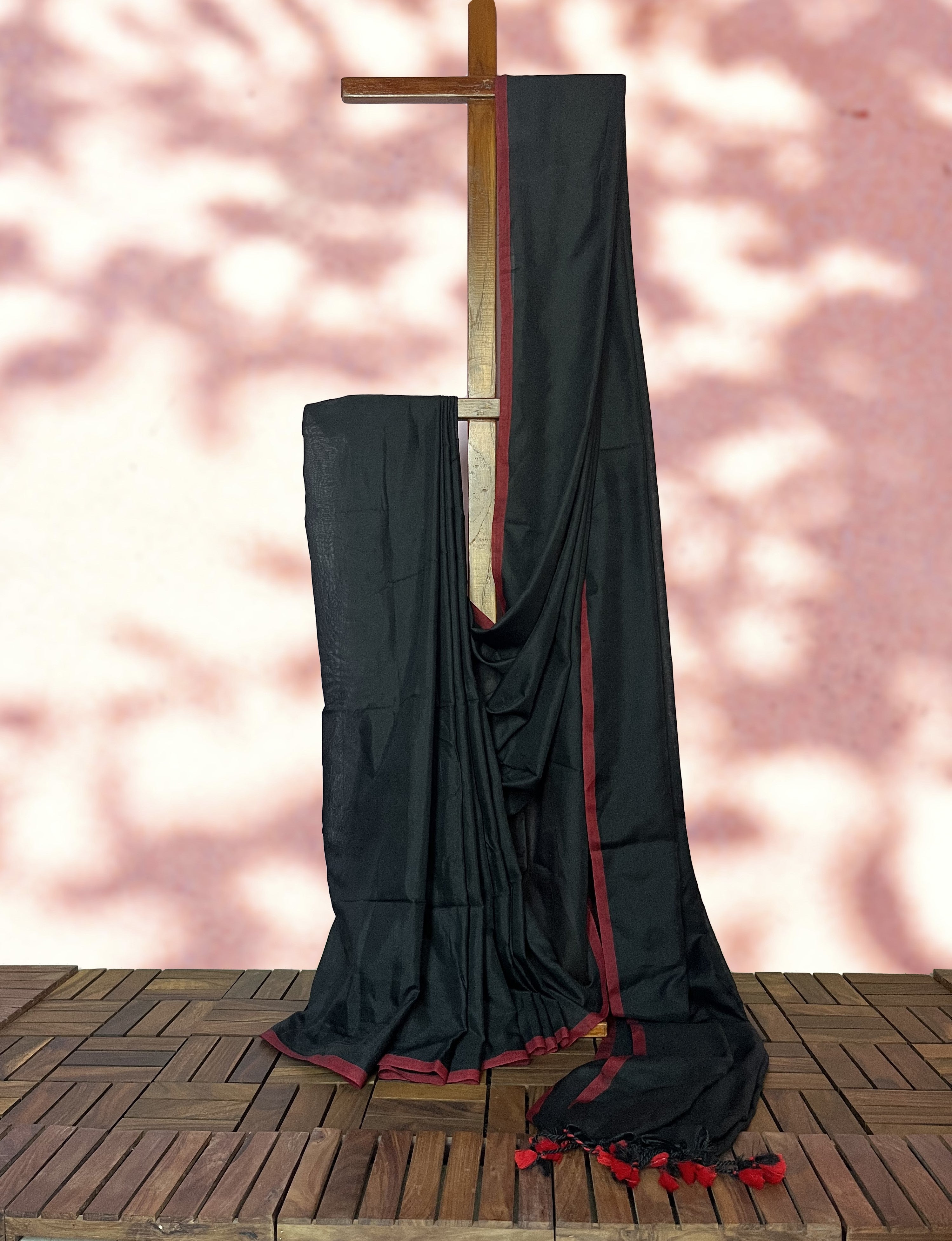 Bengal Handloom Cotton Saree with Red Border and Tassles , Plain Black, SR1049