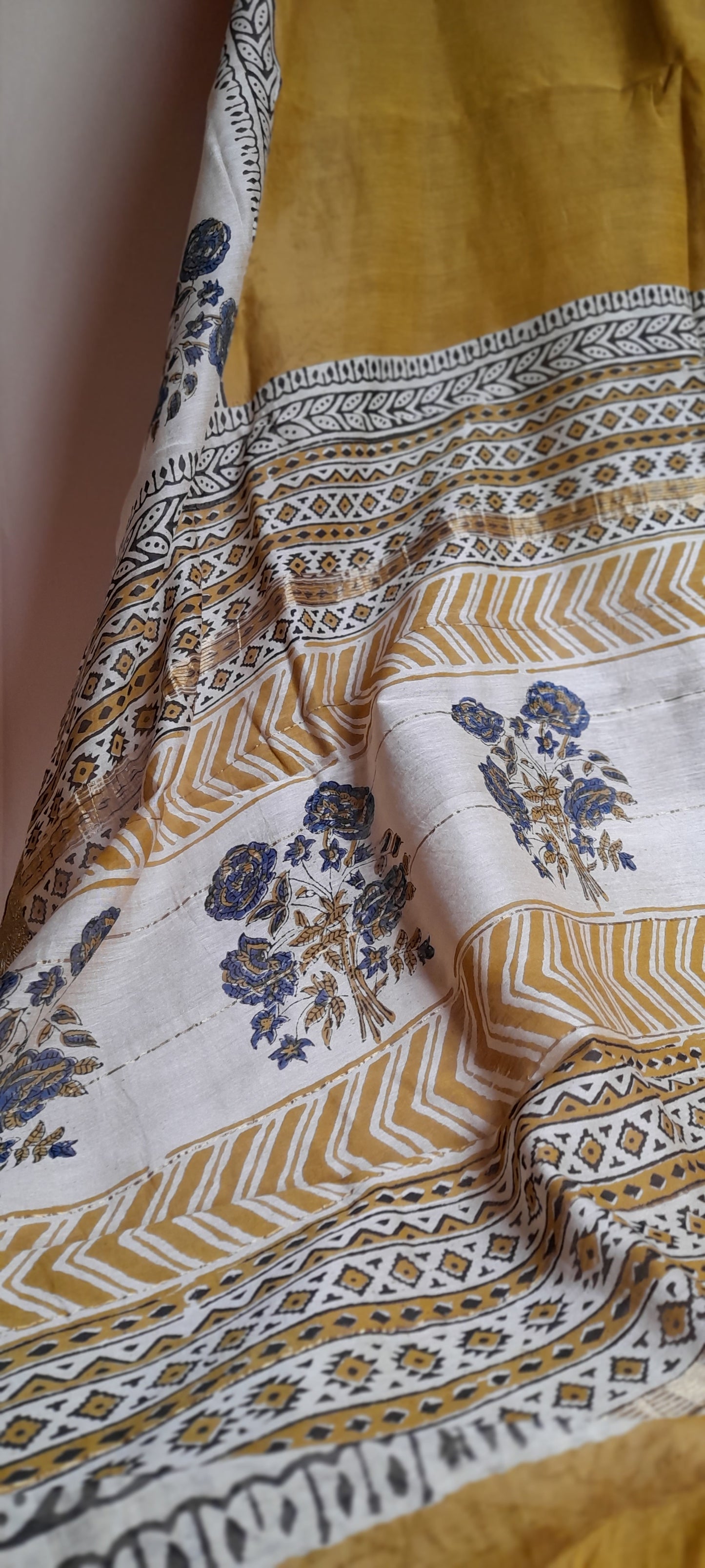 Maheswari Silk Cotton Bagru Printed Saree With Zari Border, Mustard - Beige, SS1028