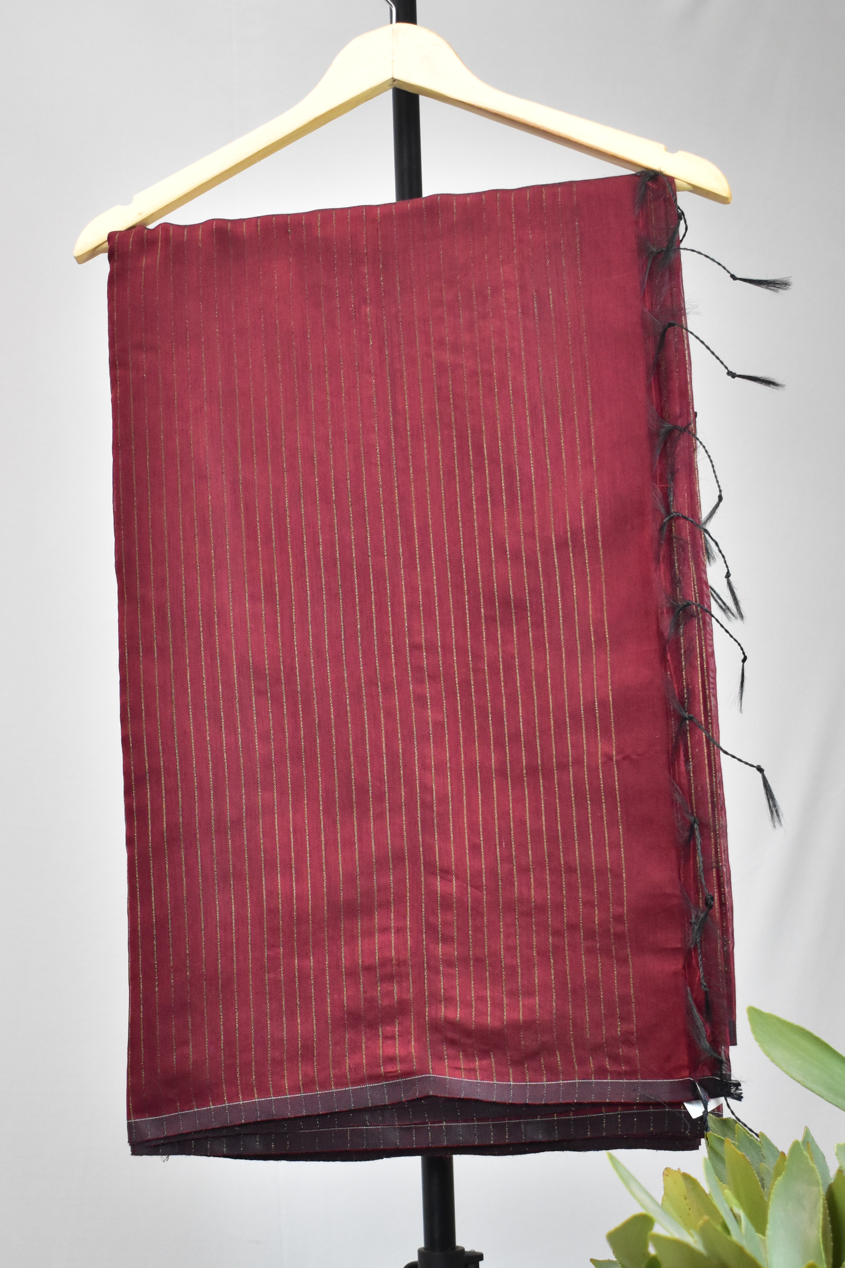 Blended Cotton Saree with Woven Zari Stripes & Tassles, Maroon, SR1003