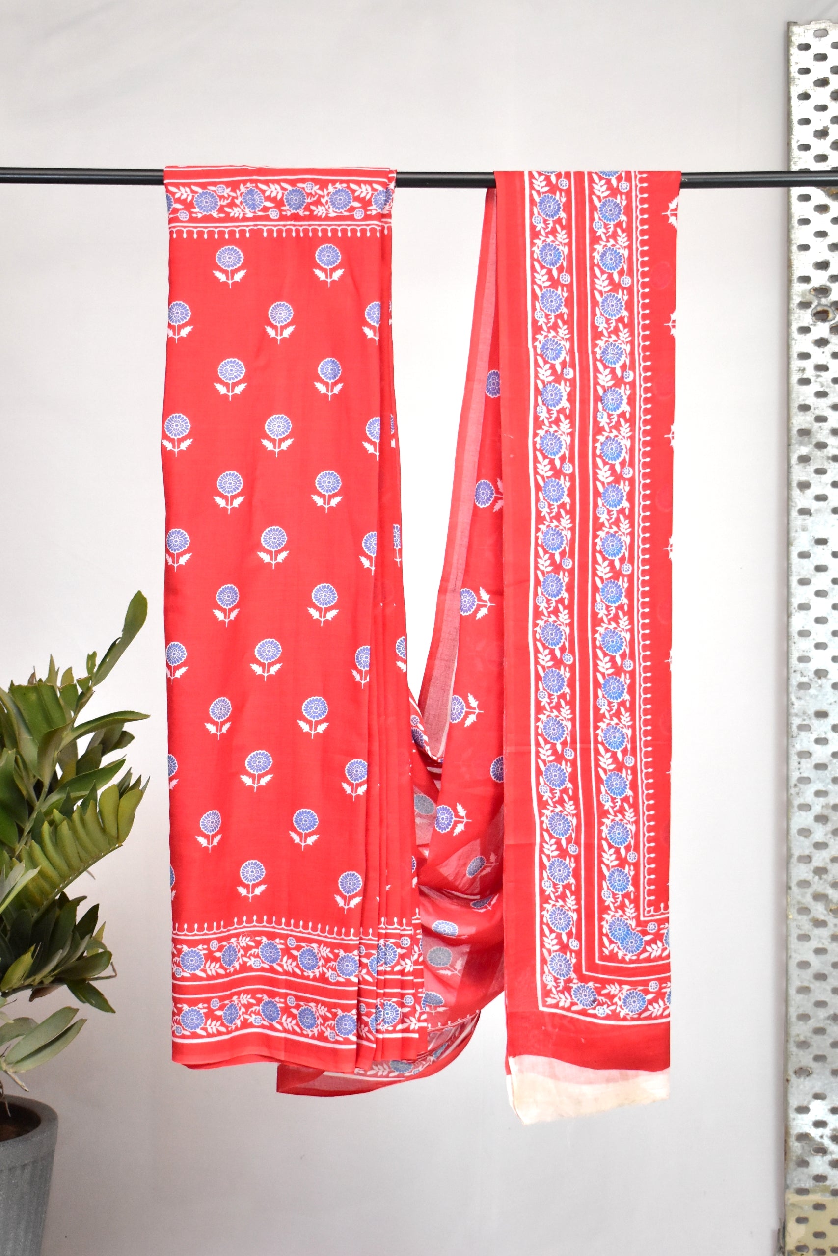 Block Printed Mul Cotton Saree, Red, SR1043