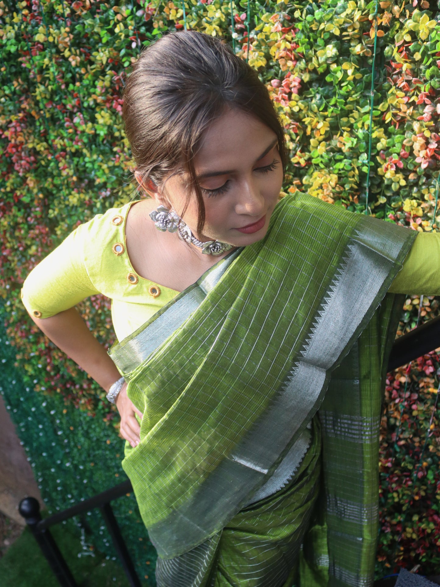 Mangalgiri  Handwoven  Pure Silk Saree with Silver Zari Checks & Border,  Olive Green, SS1010