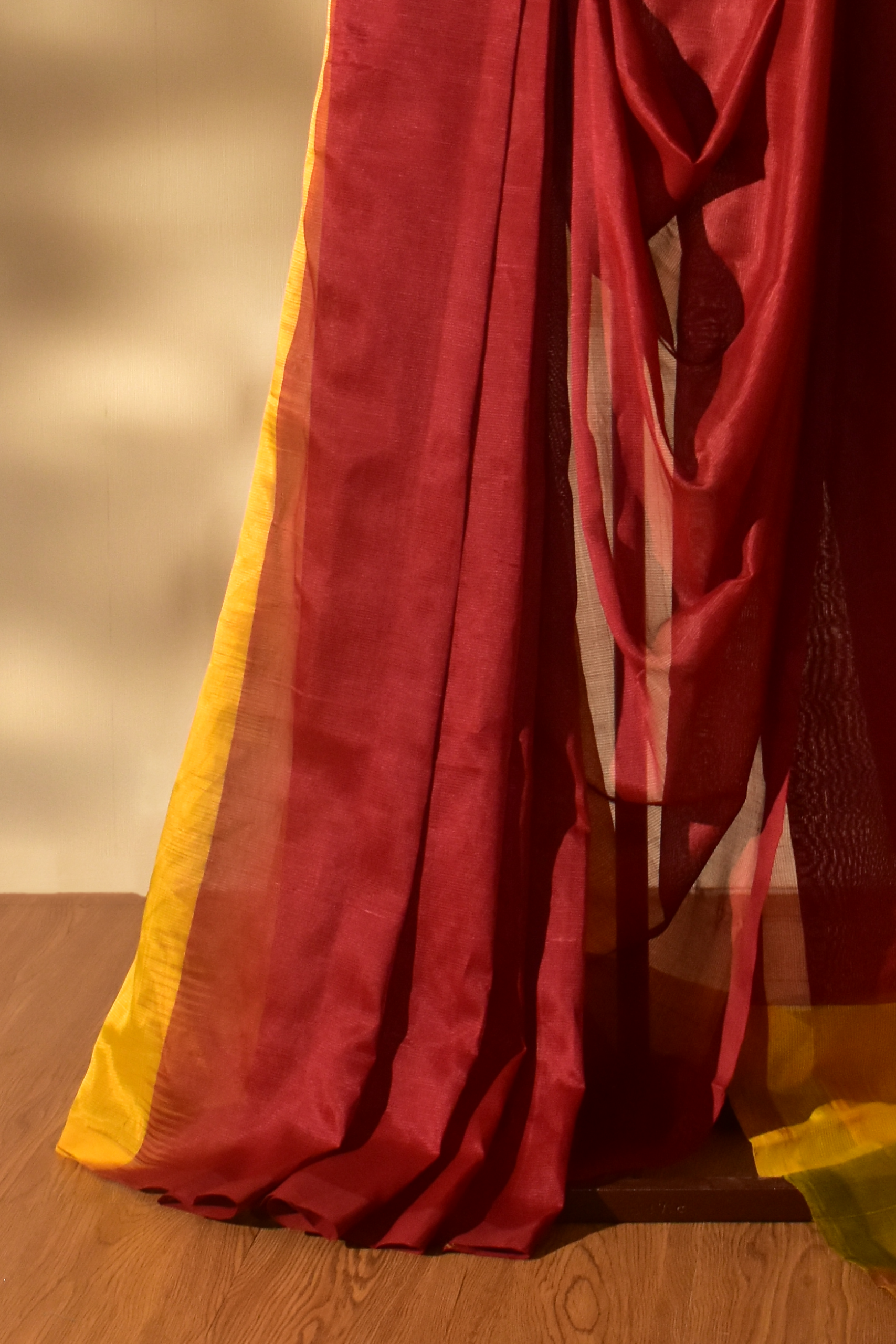Poppy Maroon with Ikkat Pallu Cotton Saree in Mangalgiri Handwoven Silk, SS1025