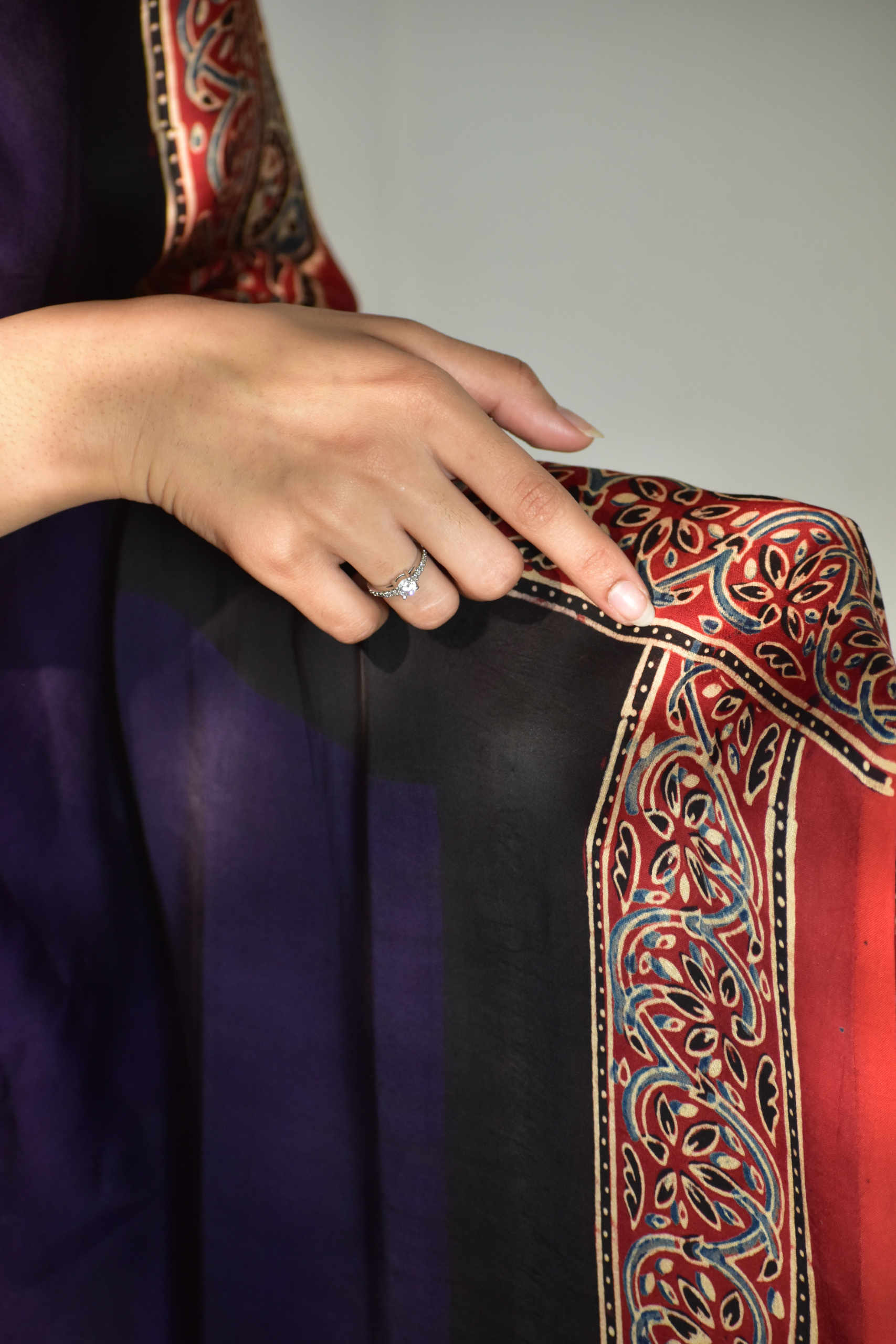 Plum Purple & Ruby Red Modal Silk Saree with Plain body, Ajrakh border Pallu & Blouse Piece, SS1019 Plum Purple & Ruby Red Modal Silk Saree with Plain body, Ajrakh border Pallu & Blouse Piece, SS1019