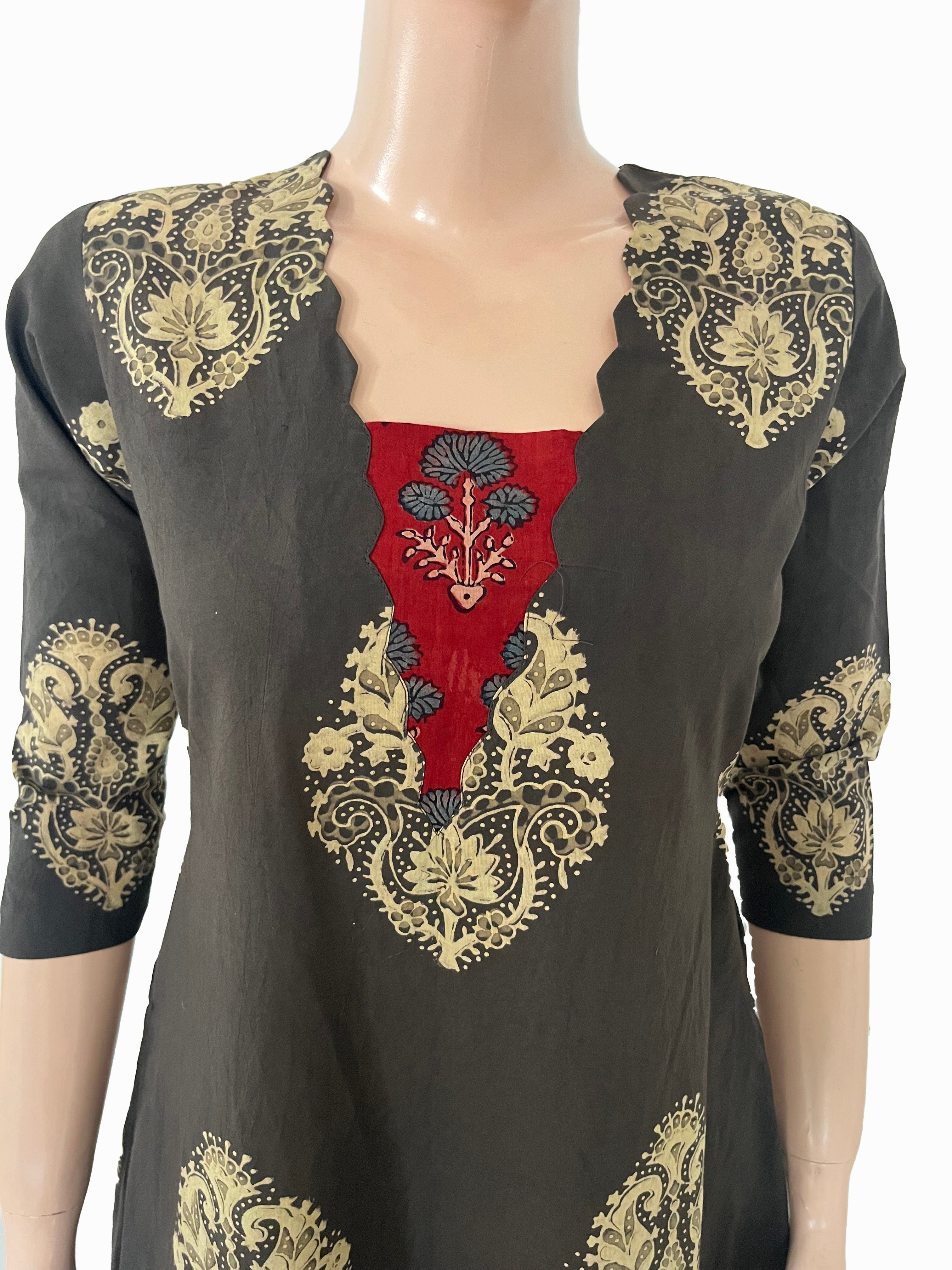 Ajrakh Cotton Scallop V neck A Line Kurta with 3/4 Sleeves and Pocket, Mehandi green ,KA1045