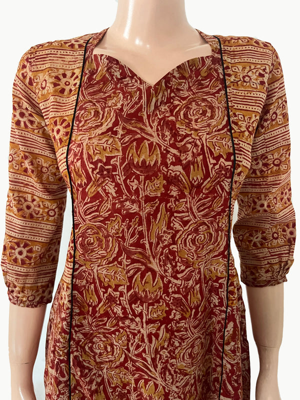 Kalamkari Cotton Paneled kurta, Sweetheart neck with ¾  Sleeves with Pocket, Maroon ,KK1092