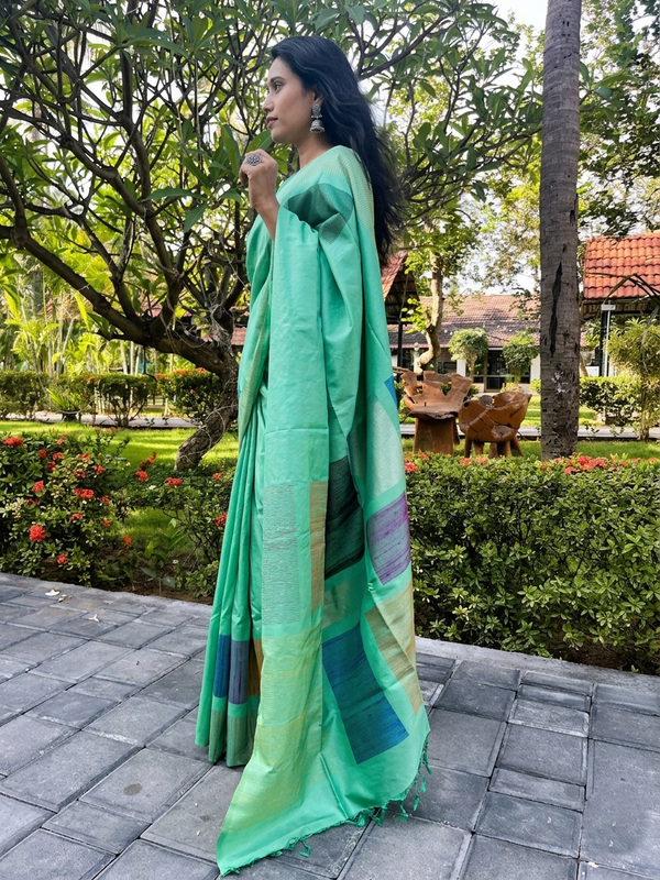 Pure Kanchipuram Soft Silk Saree with Dupion Thread Woven Border & Pallu, Temple Border & Plain Running Blouse Piece, Pista Green,   SK1007
