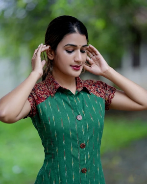 Ikat Cotton Paneled A line Kurta with Shirt Collar, Mega Sleeves & Kalamkari Patches,   Green,  KI1032