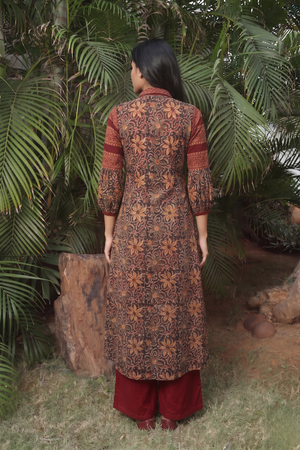 Kalamkari Cotton A line Kurta with Pleated Sleeves, Collar & Wooden Button Details ,Shaded black,  KK1071