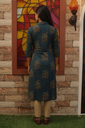 Ajrakh Cotton  Straight Cut  Kurta with Shirt Collar & Wooden Button Details and  Pocket, Green, KA1062