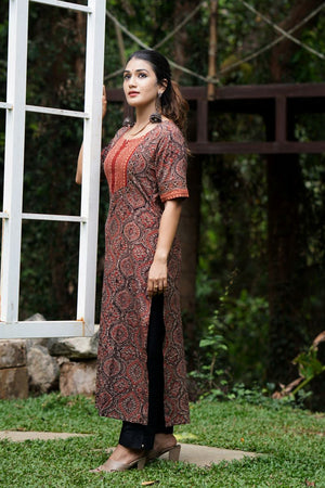 Ajrakh Cotton Y neck Straight Cut Kurta with Half Sleeves, Brown, KA1032