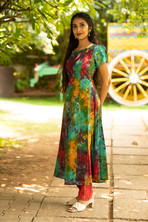Bathik Shibori Cotton Boat neck Paneled Kurta with Puff Sleeves, Multicolor,   KP1088