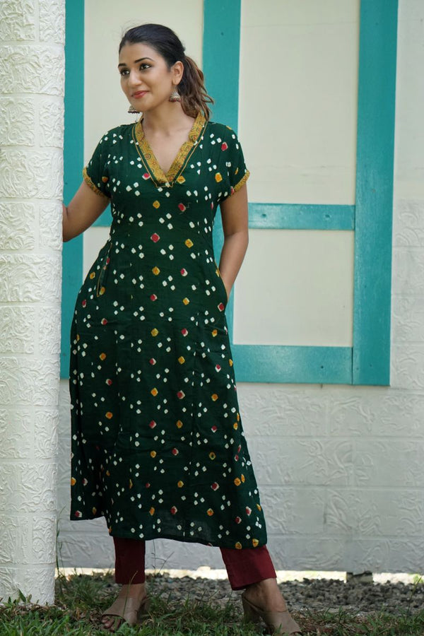 Bandhani Cotton V-collar Paneled A Line kurta with Mega Sleeves and Pockets, Bottle Green,  KP1092