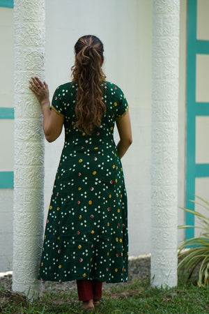 Bandhani Cotton V-collar Paneled A Line kurta with Mega Sleeves and Pockets, Bottle Green,  KP1092