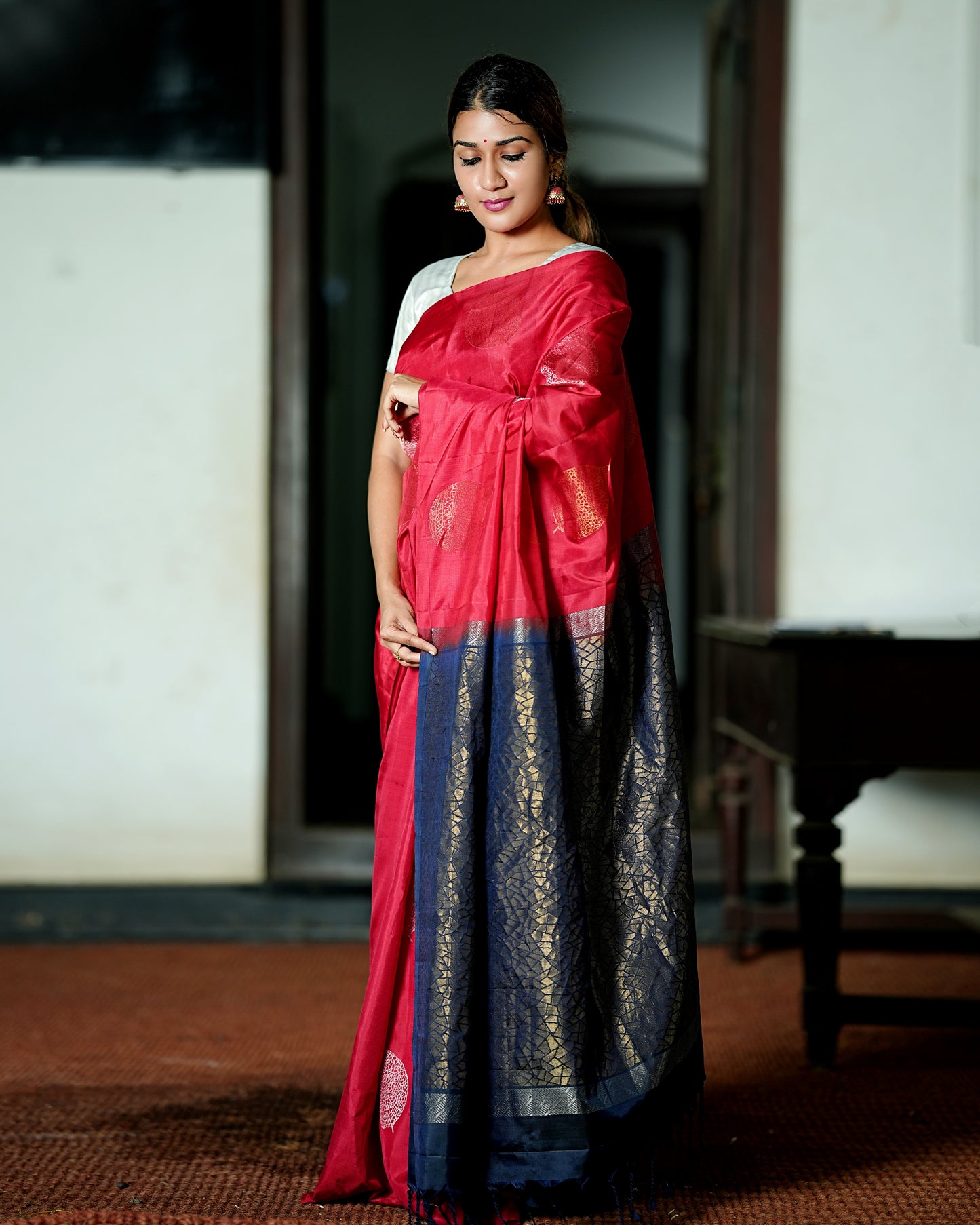 Pure Kanchipuram Soft Silk Borderless Saree with Pure Gold & Silver Zari Butta & Plain Navy blue Blouse Piece,   Red - Navy blue,   SK1002