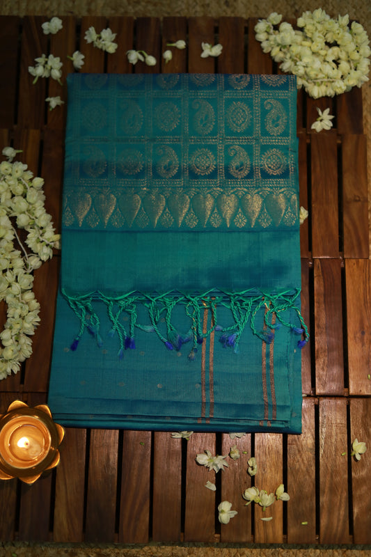 Pure Kanchipuram Soft Silk Saree with Small Golden Butta Dots, Zari Striped Border, Heavy Zari Pallu & Plain  Blouse Piece, Pista Green,   SK1012