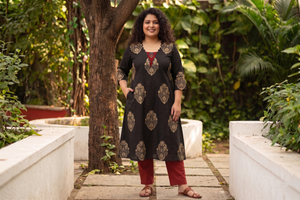 Ajrakh Cotton Scallop V neck A Line Kurta with 3/4 Sleeves and Pocket, Mehandi green ,KA1045