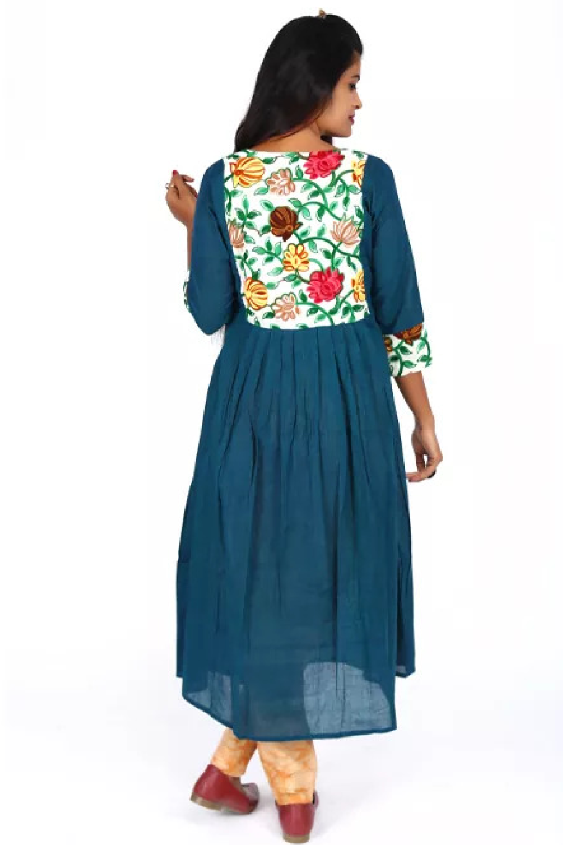 Handloom Cotton Round neck Pleated Kurta with Embroidery Patches, Bottle Green , KW1035