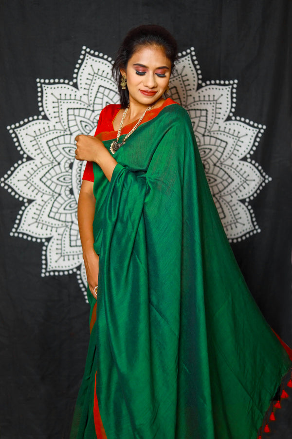 Handloom Soft Cotton Dual Tone Saree with Tassles, Bottle Green, SR1021